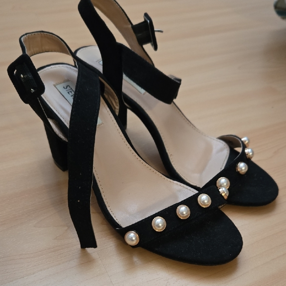 Steve Madden Black Pearl-Studded Heels
